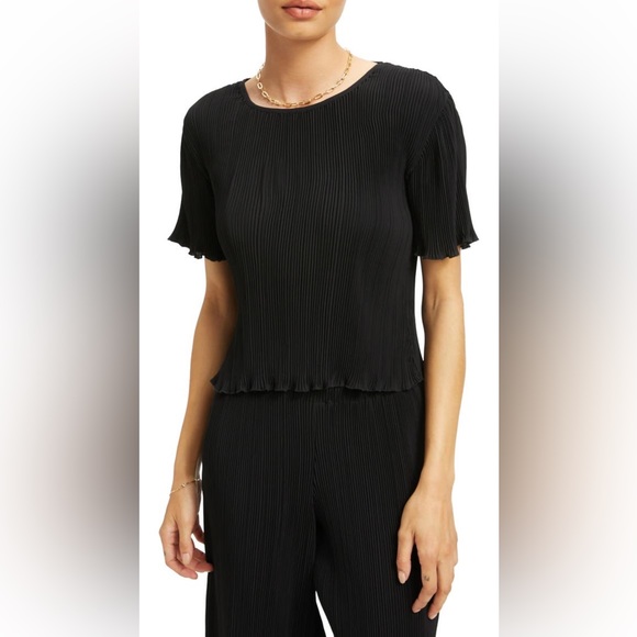 Good American
Plissé T-Shirt - Picture 3 of 6